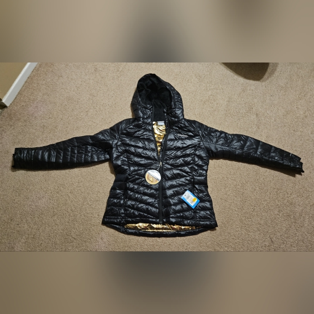 Women's Black and Gold Puffer Jacket